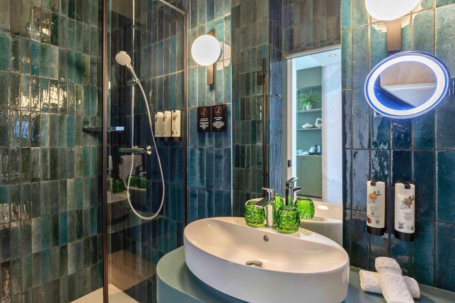Im Bad werden wassersparende Armaturen genutzt, Foto beigestellt