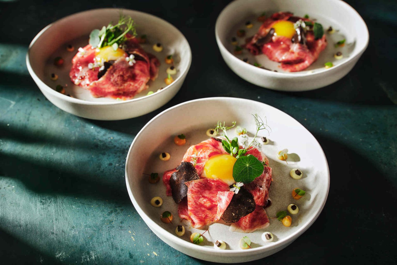 Gericht mit Roastbeef vom Wagyu © R Express