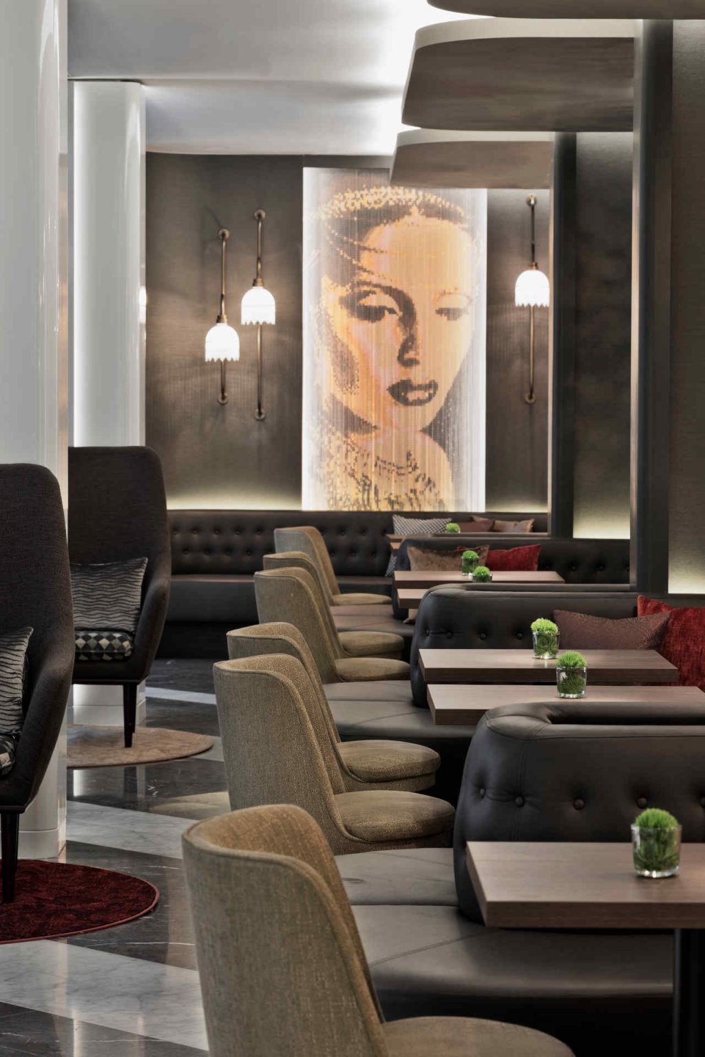 Lobby und Lounge im Renaissance Vienna Schönbrunn Hotel, Foto beigestellt
