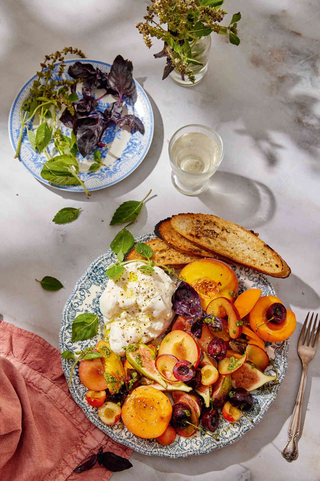 Burrata-Frucht-Pesto © Callwey