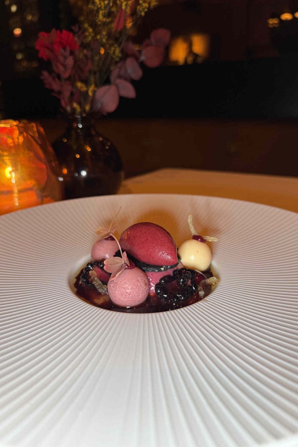 Brombeer-Texturen, Yuzu und Sichuan-Pfeffer © Genusspunkt