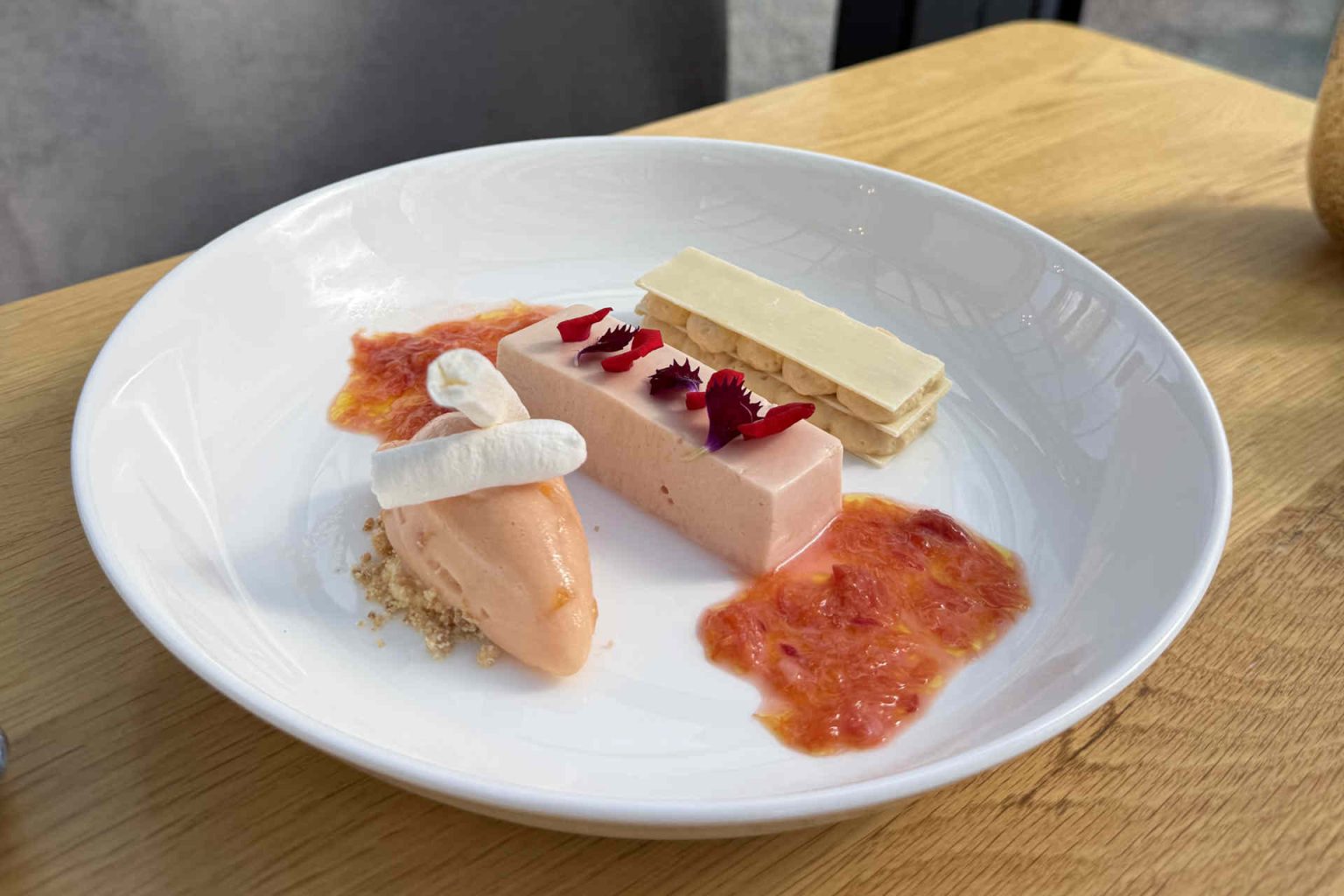 Dessert im Flora Batava © Genusspunkt