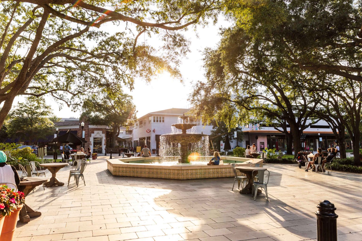 Hyde Park Village © Keir Magoulas / Visit Tampa Bay